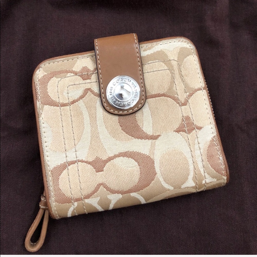 🛍 COACH brown/ tan small wallet